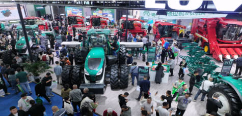 领航向新 潍柴雷沃高端智能农机装备亮相全国农机展